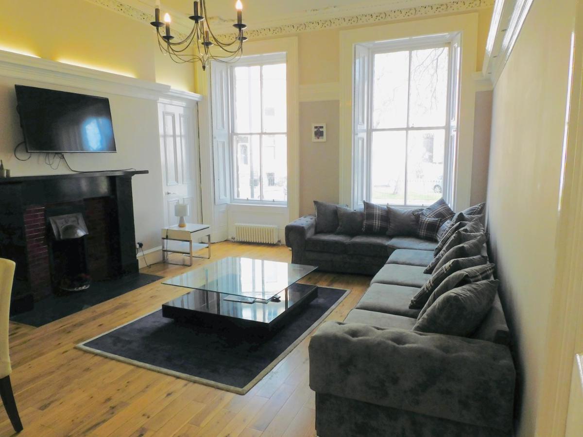 West End - Stunning, Spacious, 3 Bedroom, Main Door Flat With Private Parking Glasgow Exterior foto