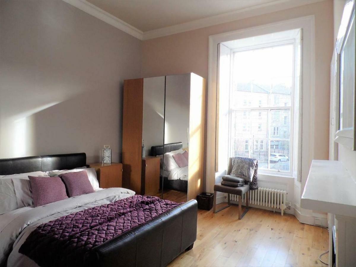 West End - Stunning, Spacious, 3 Bedroom, Main Door Flat With Private Parking Glasgow Exterior foto